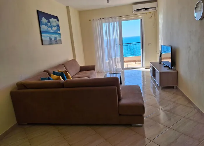 Alexander * Sarandë