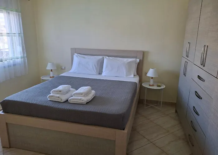 Alexander Appartamento Sarandë